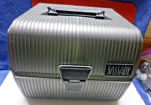 Vintage Sassaby Mirrored Gray Silver Makeup Organizer Case Deluxe Extension - Picture 1 of 8