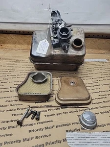 Vintage Brigg 5 PS Horiz Schaftmotor Vergaser Tankentlüftung etc 130202 ???? - Bild 1 von 17
