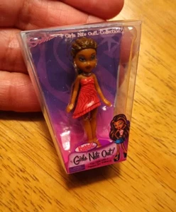 Muñeca Bratz Minis Moda Sasha Niñas Noche Fuera NUEVA - Imagen 1 de 5