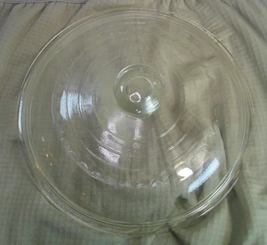 Tapa autoalimentada redonda de vidrio abovedado vintage WAGNER WARE C-8 10,5 diámetro exterior - Imagen 1 de 5