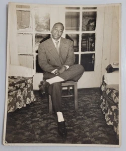 1940s-1950s Handsome Stylish MuscianAfrican American Man Photo By J. Gethers NYC - Picture 1 of 5