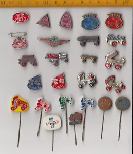 Vintage ROLLSCHUH SKATE Broschen Pin Anstecker 60er ESMI HUDORA POLAR SPENDER - Bild 1 von 1