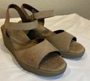 Aerosoles Women's Size 7M Bogaboo Tan Brown Leather Wedges Sandal Shoe - Picture 1 of 11