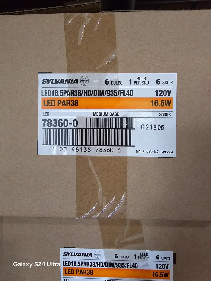 Sylvania 78360 LED16.5PAR38/HD/DIM/935/FL40 16.5W PAR38 LED 3500K 120V Flood - Image 1 of 1