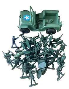 Vintage 1970s Ja-Ru US Army Jeep #413 + Lot of 40 green army men 2003 - Picture 1 of 14