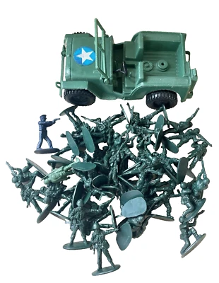Vintage 1970s Ja-Ru US Army Jeep #413 + Lot of 40 green army men 2003 - Image 1 of 4