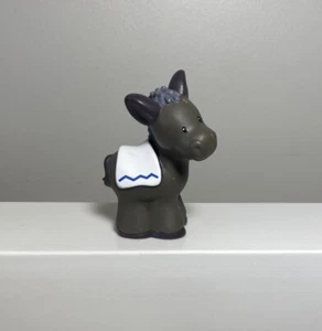 Fisher Price Little People CHRISTMAS NATIVITY DONKEY WHITE BLANKET Farm Barn - Picture 1 of 5