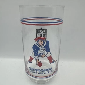 Vintage New England Patriots NFL Football Mobil Gas Old Logo 16 Oz - Picture 1 of 4