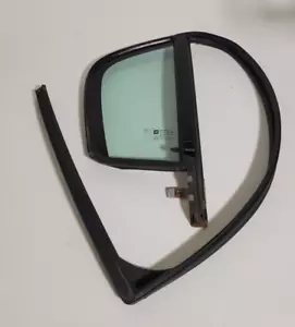06-11 Buick Lucerne Window Glass Vent Door Rear Right Side 15866295 - Picture 1 of 8