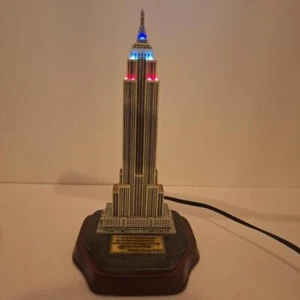 New York Lighted Empire State Building Danbury Mint Diorama Good Condition - Picture 1 of 9