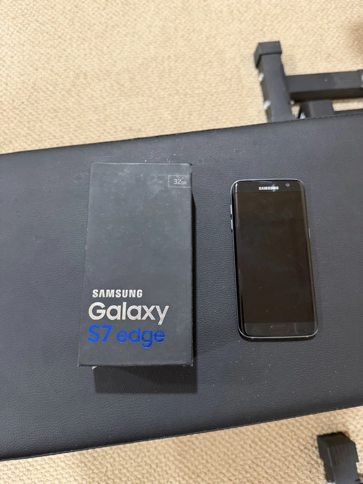 Samsung Galaxy S7 Edge 32GB - Black - Unlocked AT&T Sprint - Image 1 of 4