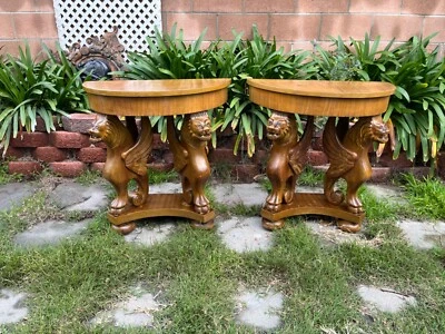 Mesa auxiliar/consola vintage figurativa tallada a mano madera león mito Foto 1 de 4