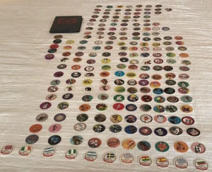 Vintage Pogs Slammer Whammers Flash Milk Caps Lot Album Plastik WM Batman - Bild 1 von 12