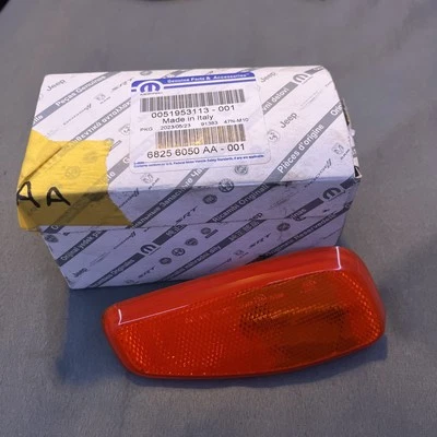 JEEP RENEGADE 2015-2023 LUZ MARCADORA LATERAL IZQUIERDA IZQUIERDA MOPAR GENUINO 68256050AA Foto 1 de 4