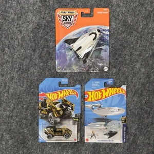 Konvolut 3 Matchbox Sky Busters Dream Chaser Space Shuttle USS Enterprise Moon Auto - Bild 1 von 14
