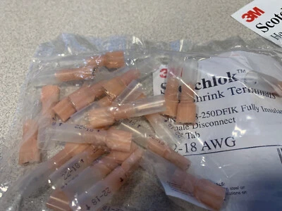 3M MNHU18-250DFIX Female Disconnect,Red,22 to 18 AWG,PK25 1/4" spade connector - Image 1 of 4