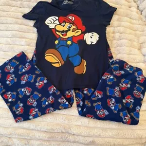 Official Nintendo Blue and Red Pajama Set with Mario Design - Imagen 1 de 11
