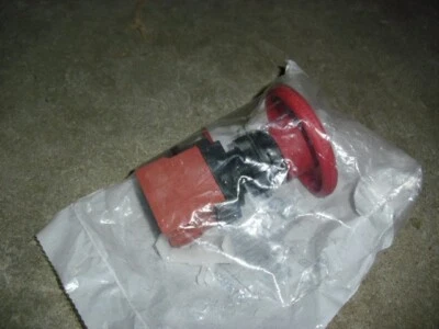 Pulsador de parada rojo OMRON 4536854380310 A22EL02 Foto 1 de 2