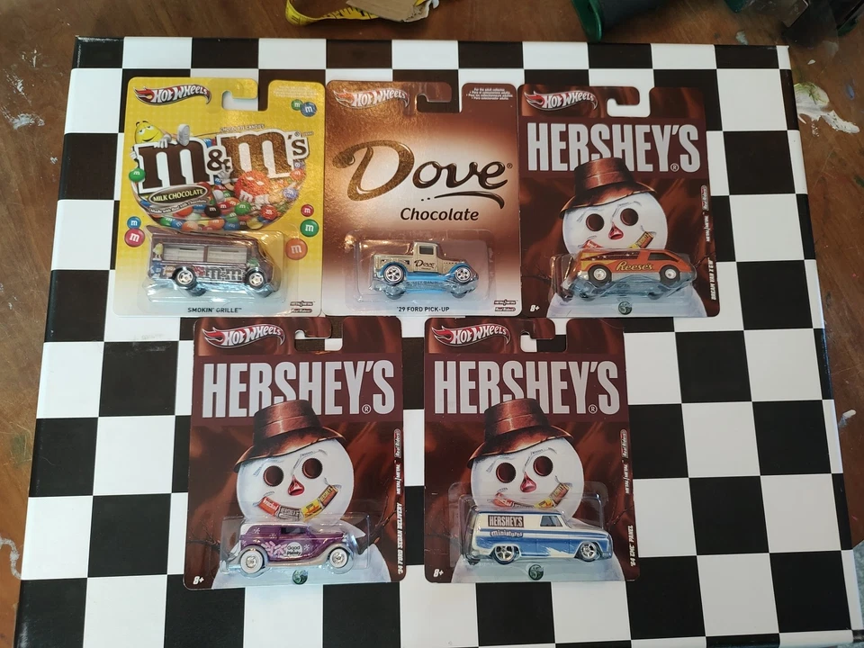 🔖Lote de 5-HOT WHEELS NOSTALGIA POPCULTURE HERSHEY'S '64 PANEL GMC 2011  Foto 1 de 4