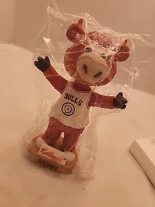 “Benny” the Kellogs Bulls Bobble Head (#1745) 2002 Chicago Benny the Bull - Picture 1 of 11