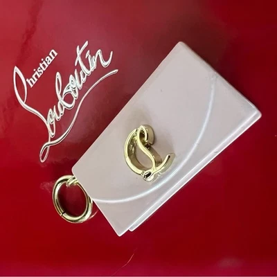 Christian Louboutin Dije Rosa con Detalle Dorado en forma de Monedero Nuevo en Caja  Foto 1 de 4