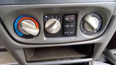 Б/у стартер подходит: 2002 Nissan Sentra 1.8 класса A - Изображение 1 из 4