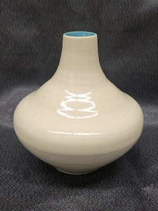 Irene Collection Pottery Vase Savannah College Of Art # 4263 - Picture 1 of 10