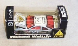 1:64 ACTION 1996 #21 CITGO STAR TREK FIRST CONTACT HOOD OPEN MICHAEL WALTRIP NIP - Picture 1 of 5