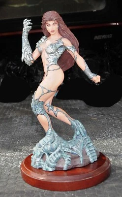 Clayburn Moore Creations WITCHBLADE 12” Cold Cast Porcelain Sculpture 3466/5000 - Image 1 of 4