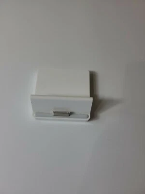 Apple iPad Dock A1352 - Image 1 of 3