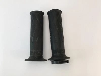 YAMAHA YZF R1 2005 / SE ADAPTA A EMPUÑADURAS DE MANILLAR 1998-2019 4YR262410300 4YR262400300 Foto 1 de 4