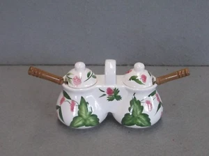 DUAL CONDIMENT JAM JELLY CERAMIC POT DesignPac HAND PAINTED BERRIES 2 SPOONS  - Picture 1 of 11