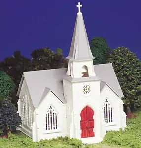 Scala HO Bachmann 45192 Plasticville Classic White Cattedrale/Chruch Kit - Foto 1 di 4