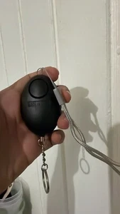 Safe Sound Personal Alarm Keychain Alert LED 130 db Emergency Siren Self-Defense - Picture 1 of 2