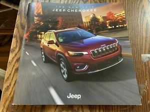 2019 Jeep Cherokee 48-page Original Sales Brochure Catalog + buyers guide - Picture 1 of 3