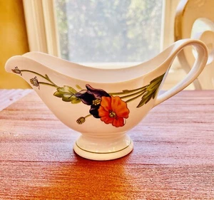Large Gravy Boat Villeroy & Boch Amapola, Poppy Flower Porcelain China Floral - Picture 1 of 4
