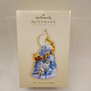 Hallmark 2006 The Sleeping Village Christmas Ornament Club Lichteffekt - Bild 1 von 2
