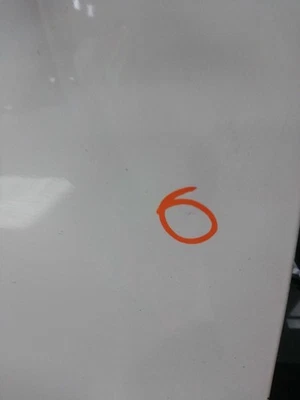 Toyota Highlander 2016 puerta delantera izquierda blanca pequeña Ding OEM 558446 Foto 1 de 4