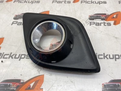 Toyota Hilux Invincible 2019 conductor luz antiniebla delantera bisel 2016-2023 521270K180 Foto 1 de 4