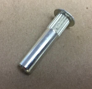 SEX BINDING BLIND BARREL NUT POST SCREW DOOR CLOSER 1 3/4" DOOR 1/4-20 Lot 25 - Picture 1 of 6