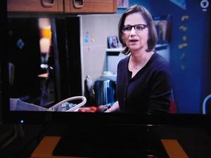 60 cm Monitor,Telestar DVB-T 2 Receiver,Thomson HD Zimmerantenne , - Bild 1 von 14
