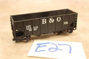 E27B VINTAGE HO SCALE TRAIN OPEN HOPPER CAR B&O 320835 BALTIMORE & OHIO - Picture 1 of 1