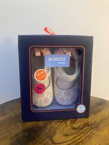 NEW 2008 Robeez Tredz 20-24 M Blossom MJ-White slight aging never worn. - Picture 1 of 8