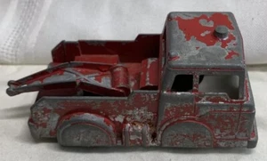 Vintage Midgetoy Red Diecast Tow Truck Wrecker Rockford USA - Picture 1 of 12