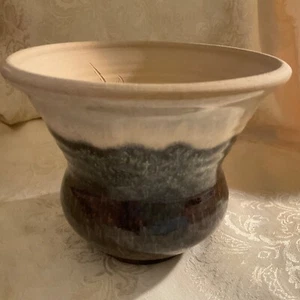 Vintage Studio Kunst Keramik Vase braun hellbraun beige blau gesprenkelt tropfenglasiert signiert 5 Zoll - Bild 1 von 8