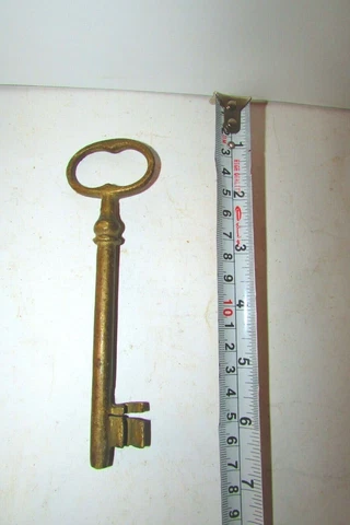 Antique Copper Door Key Cabinet Door Key, Dresser Drawers, Egyptian Brass Key Cover