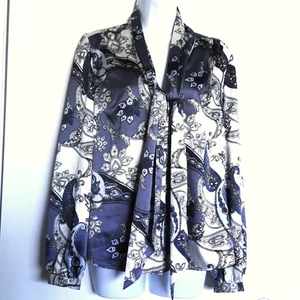 NEU Ann Taylor Paisley Blumen Top Bluse mit Krawatte blau weiß & schwarz fließend Neu ohne Etikett 6 - Bild 1 von 6