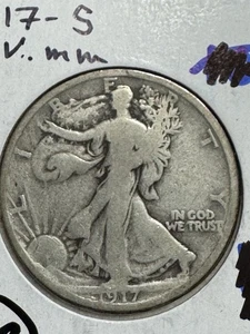 Medio dólar Walking Liberty reverso 1917-s, mejor fecha, envío 99c - Imagen 1 de 2