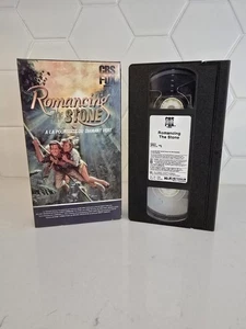 A LA POURSUITE DU DIAMANT VERT : Romancing the Stone VHS ** 1983 CBS Fox FRENCH - Picture 1 of 5