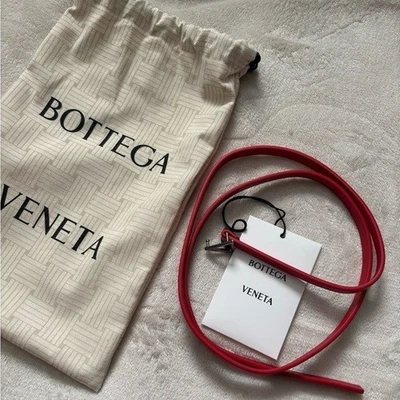 Bottega Veneta Vibrant Red Triangle Leather Skinny Belt - Image 1 of 4